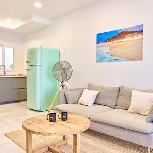 Weybeach 6 - New, Modern, Stylish, Fully Equipped La Santa
